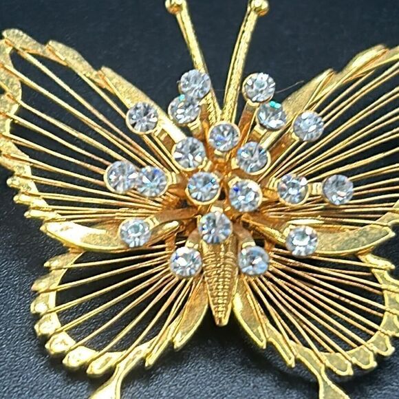 BOGO Free Jewelry...VTG Monet Gold Filagree Atomic Starburst Butterfly Brooch - Picture 2 of 6